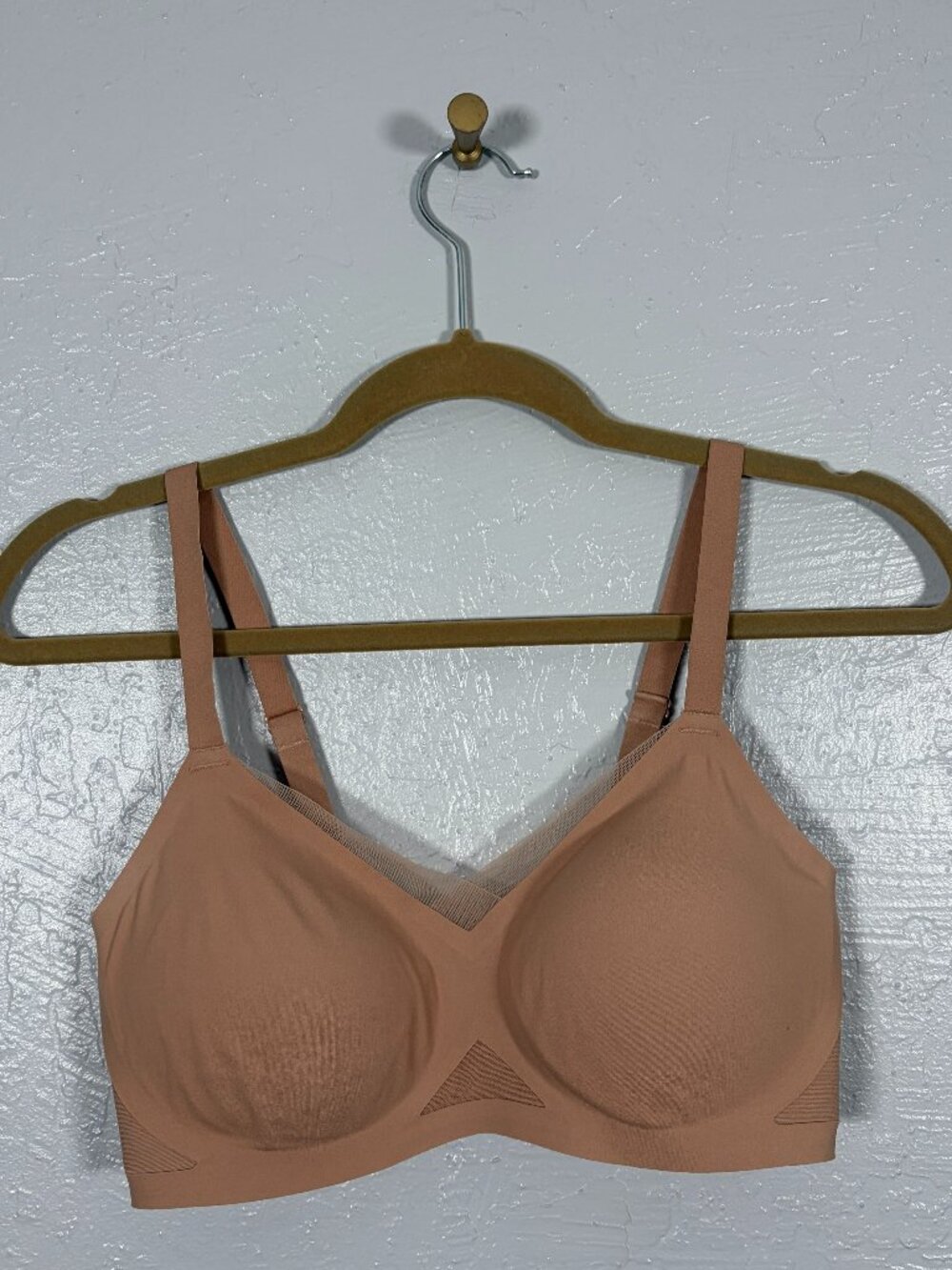 HoneyLove Women S Beige Crossover Bra Lightly Lined Wireless Adjustable